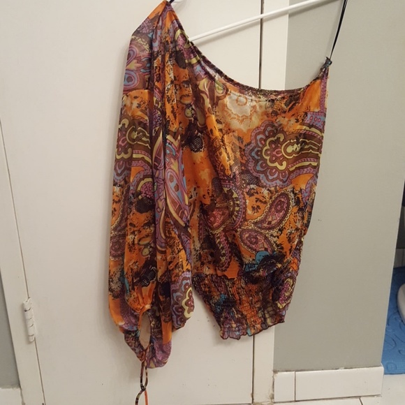 One shoulder top - Picture 2 of 3